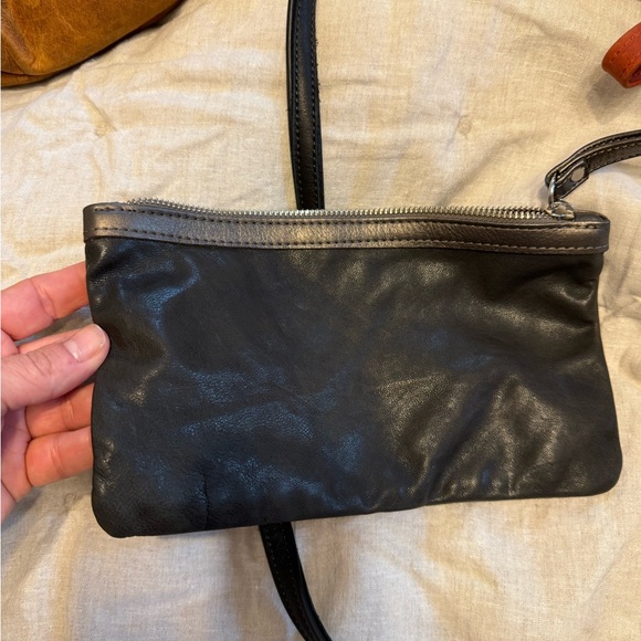 Rough and tumble Alex cases - Picture 5 of 6